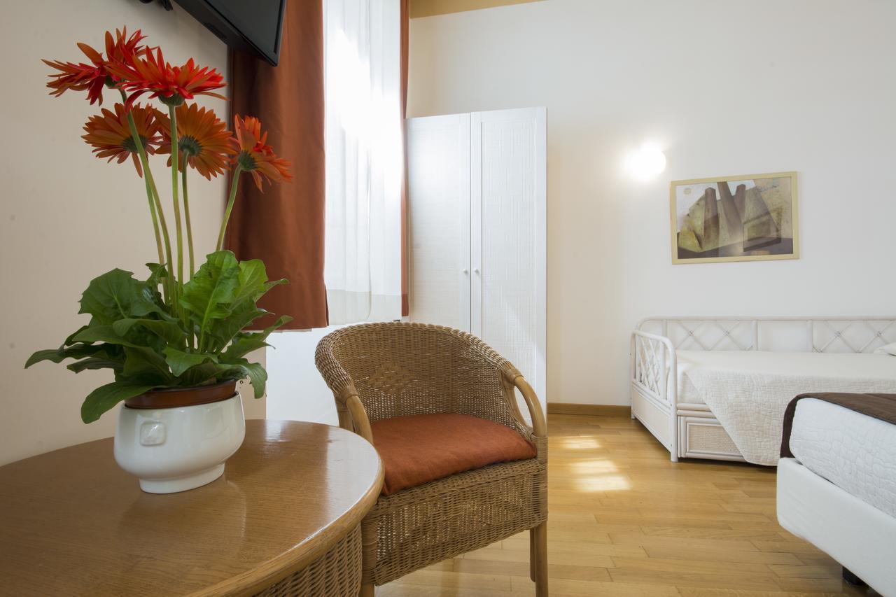 Piazza Paradiso Accommodation Siena Eksteriør bilde