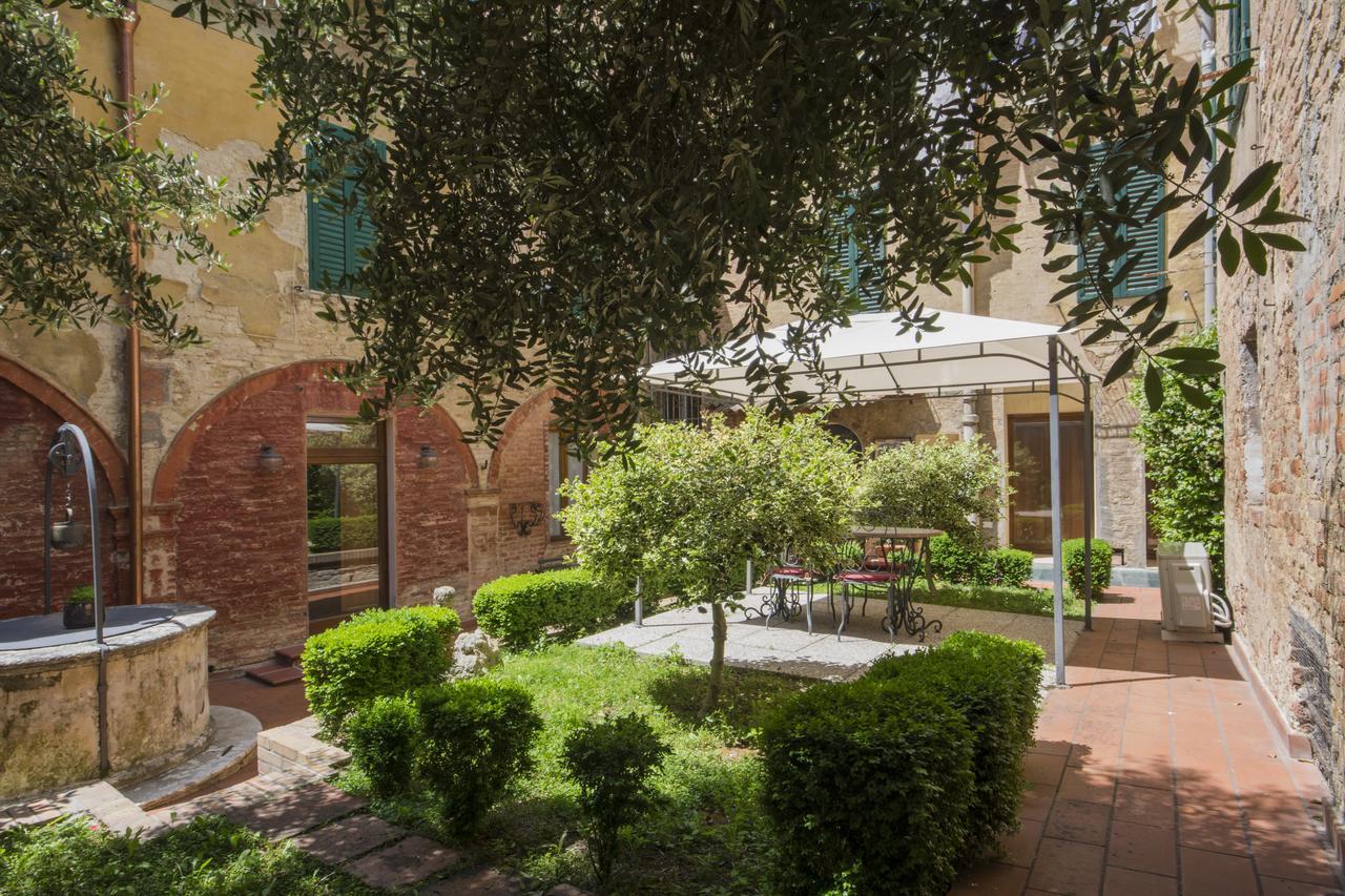 Piazza Paradiso Accommodation Siena Eksteriør bilde